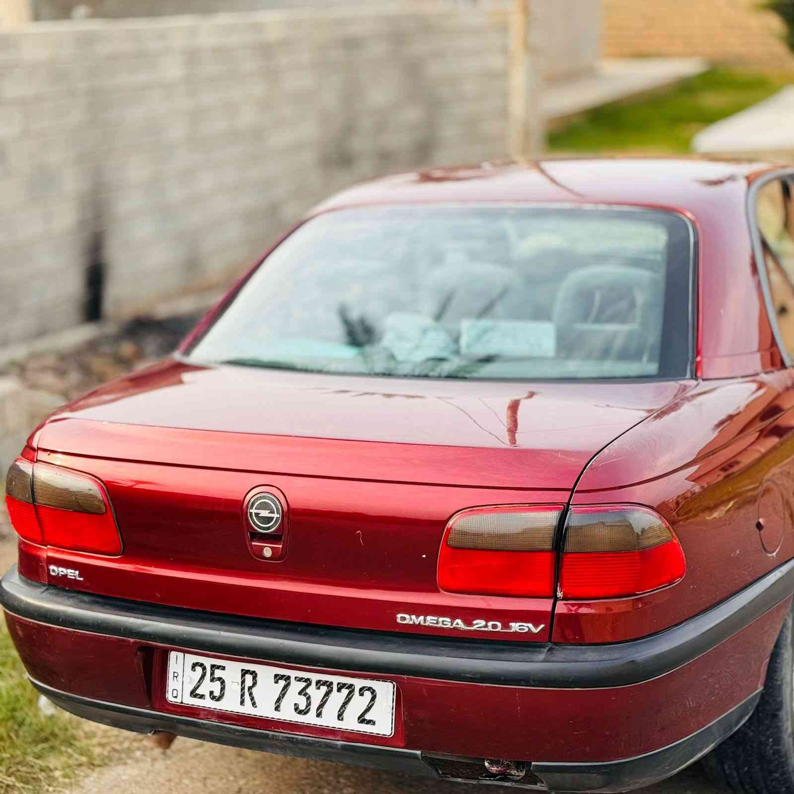 السلام عليكم 
اوبل بزون للبيع موديل 1995 نضيفه على وضع الشركه ابلاديه بدون اي ضرر او اي دعم او معجون صبغ الشركه كامله كهربائيات شغاله  حتة بالكشانة كلها وتبريد قطعتين تدفئة ومكفوله من الدعاميه الدعاميه رقم كركوك دولي وب أسمي دفتر بانزين هم موجود تخم تايرات جدد وصدر أمامي خلفي جديد السيارة نضيفة حيل السعر 48وبيهة مجال للشراي فقط 
ملاحضة المحرك بي تبخير خفيف/***********
