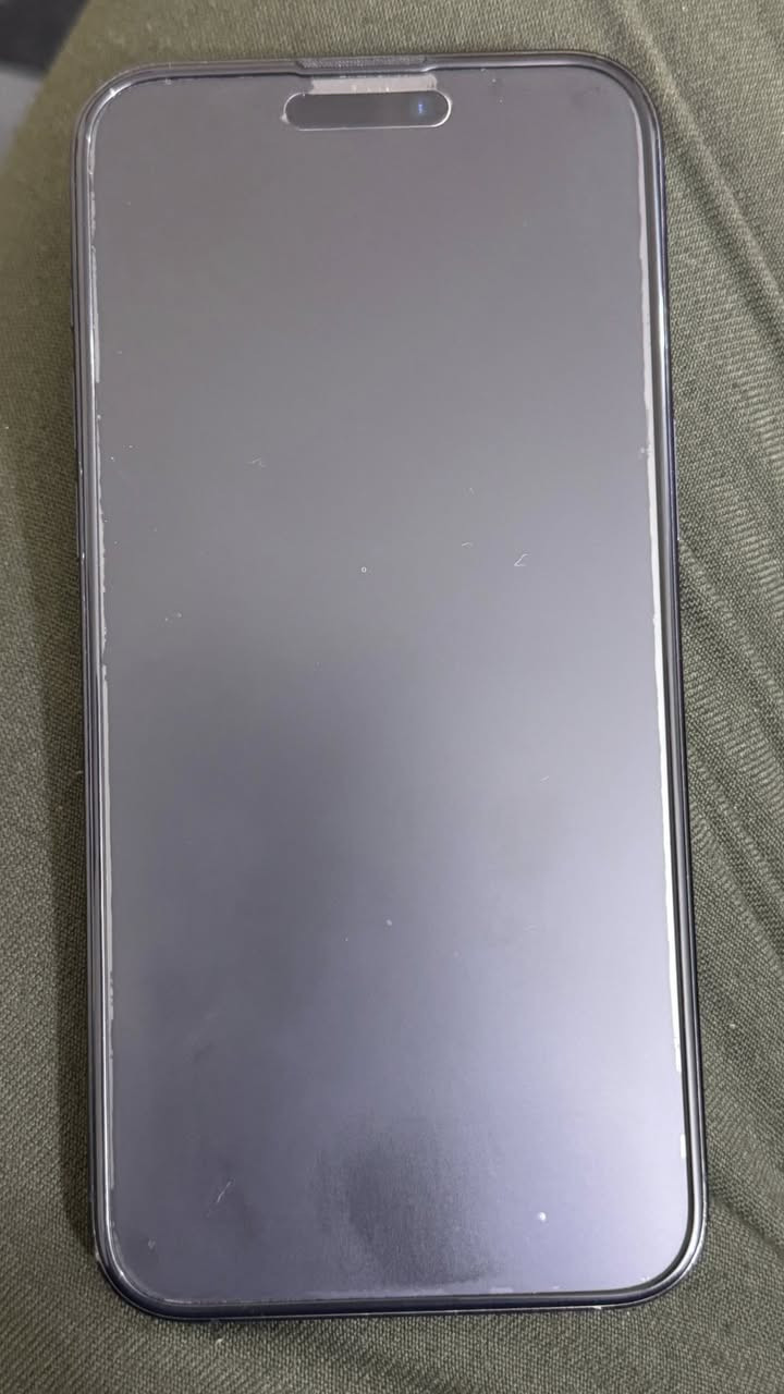 ايفون 15 للبيع بطارية 89ا ذاكرة 256 السعر مليون و100 ‭0778 327 4474‬
