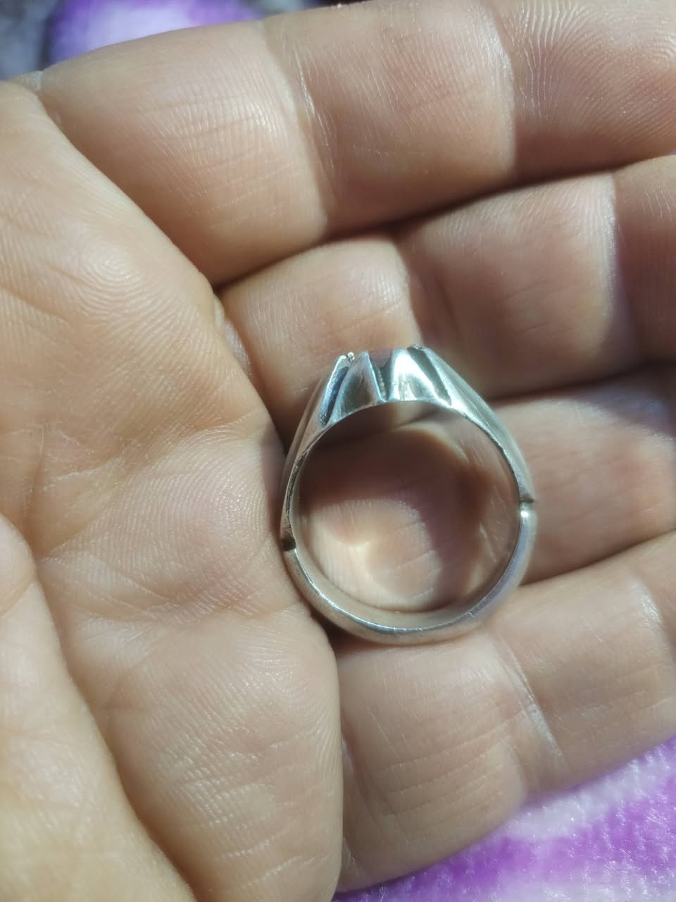 ياقوت للبيع بغداد مدينة الصدر
***********
