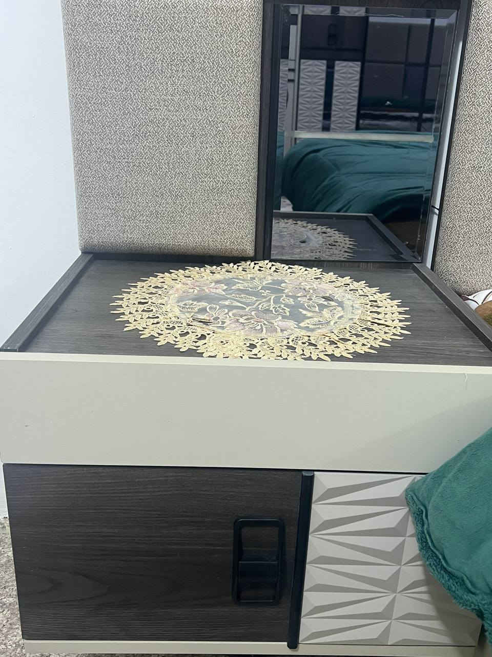 سلام عليكم
غرفه للبيع استعمال اسبوعين
سبب البيع فصخ الخطوبه
مكان ناصريه مركز
الي مهتم يخابرني
*********** واتساب موجود
