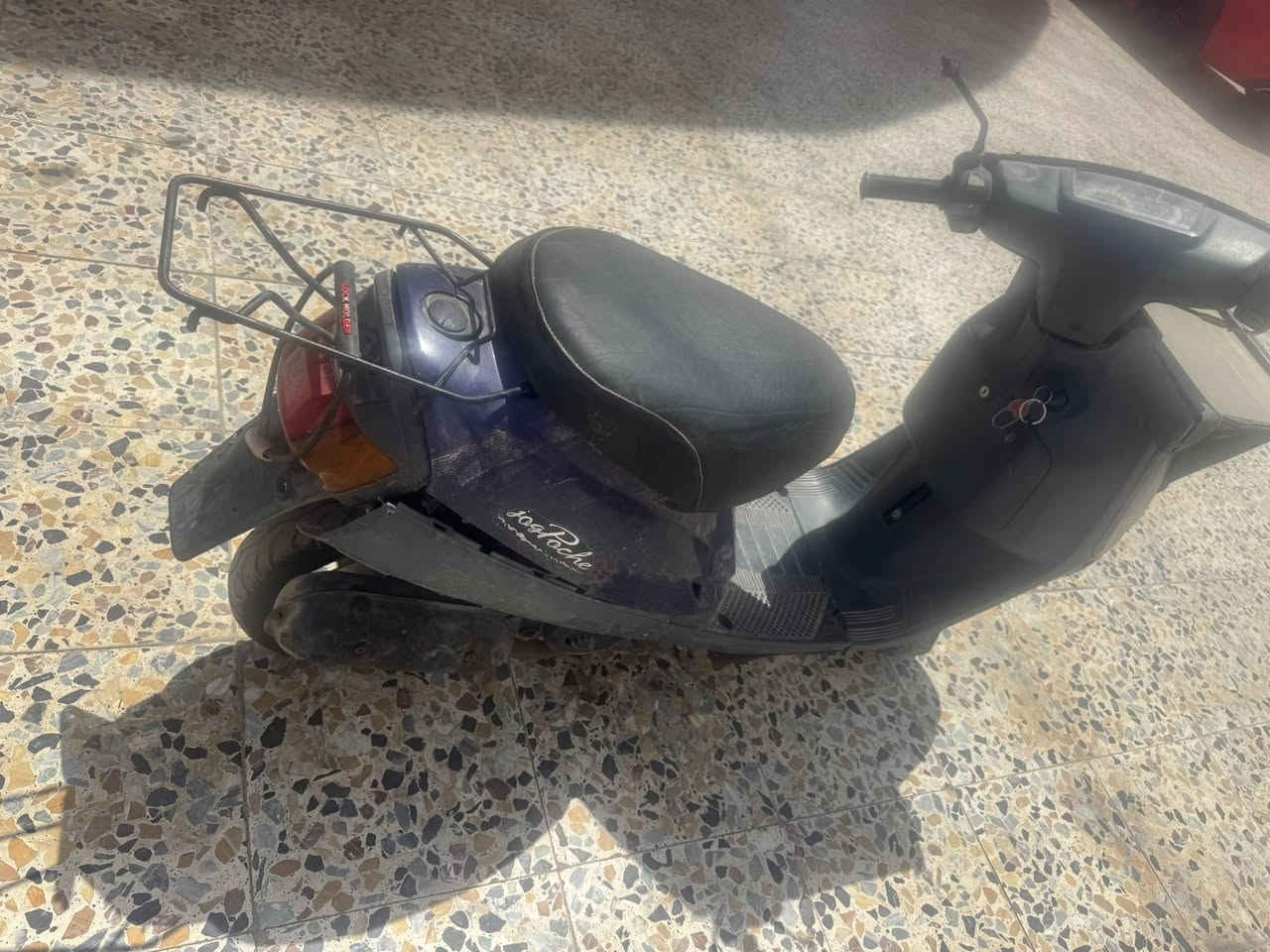 ماطور يوماها اصلي للبيع 
150 الف فقل 
متروك وعاطل ما اعرف شنو عطله 
بشرط رمبه ما مفتوح 
تكريت شارع الاحتفالات 
***********
