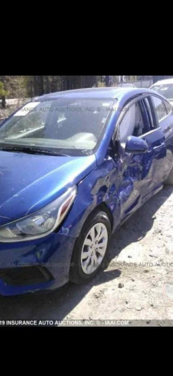 السلام عليكم 
اكسنت امريكي 2019 رقم بغداد
محرك 1600gdi كير at مرغوب
حادثها فقط باب سايق ايرباك الباب فقط موضح في الصور 
 مشروع وطني ماشيه 80 الف ميل 
 سنويه لغايه 2028 
السياره بأسم بنيه واستخدام شخصي فقط 
سياره حيل نظيفه كلشي ما ناقصها ولا شعرايه حداديه جديده تبريد زوج تايرات جديده كهرباءات وميكانيك ادامه كامله

السعر :- 104$ وبيها مجال 

للاستفسار 
***********
