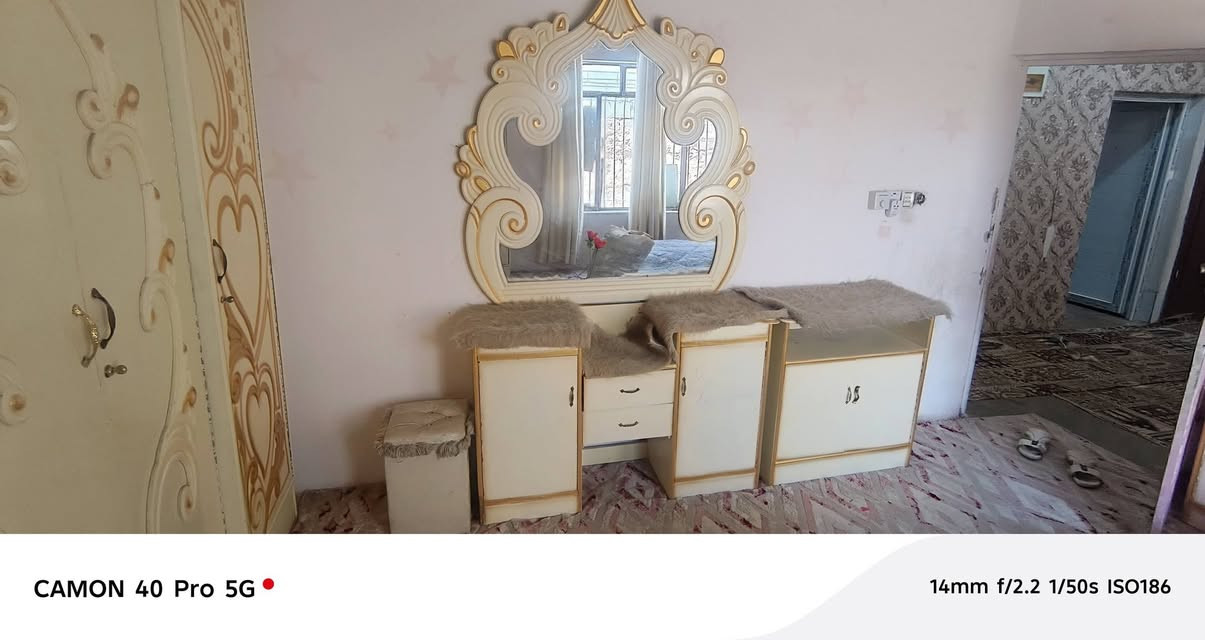 سلام عليكم غرفه خشاب للبيع في بيجي  سعره ٨٠٠ وبيها مجال نظيفه 
‏‪***********‬‏ للاتصال
