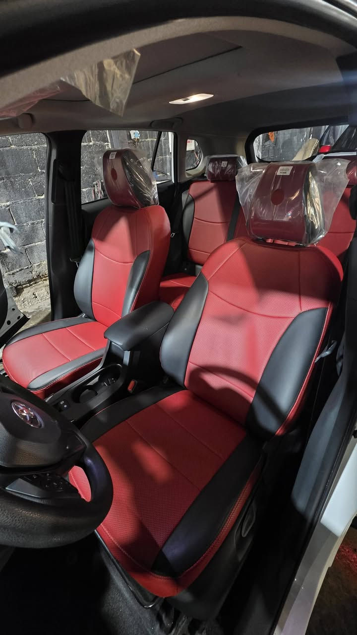 يتوفر كورلا كروس ٢٠٢٥ مرقم بغداد هايبرد مكينة ٢٠٠٠✅️
اخوان السيارة فول فول  (مو نفس الدينعرض مواصفات عادية)
المواصفات:  
مواصفات الاساسية (   صندوق كهرباء ، فتحة سقف ، تبريد قطعتين ،  زنون  ، بلوجكتر ، ٥ كامرات ذكاء اصطناعي تقيس مسافات وتسجل  ، جلد احمر واسود ، فول تحكم استيرن ورادار ومثبت سرعة ، دخول ذكي )

المواصفات الخارجية ( حمالات سقف اصلي ، واقيات طين  ، مطريات ٦ اصلي ، سكوب خلفي ، يدات اسود ختم كورلا كروس، طاسات اسود ختم كورلا كروس ،مري اسود باتمان،اشاير بالمري ،دخول ذكي) السيارة فول كماليات✅️

ملاحظة : السيارة بعدهة بحالة الوكالة ومبدل الهة دهن من تيوتا ساز  واي حادث مابيه   شخص واحد مابيهة 
وعليه طبقة واكس حماية ✅️

المسافة المقطوعة    ٦٠٠٠ كيلو ✅️

للاستفسار  :  ***********
العنوان : بغداد البياع
