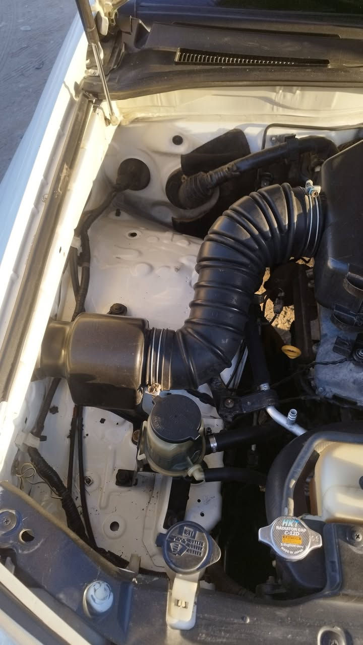 سلام عليكم عندي لاندكروزر  فور رنر ٢٠٠٥ سته سلندر سبع راكب كير ومكينه وحداديه تبريد وتتفه سياره مكفول عده هذا البارد الجاملق وصبق يم الرقم الخلفي جوا مال خياس  جنط شفط   *********** سعر 115وبيها شويه مجال
