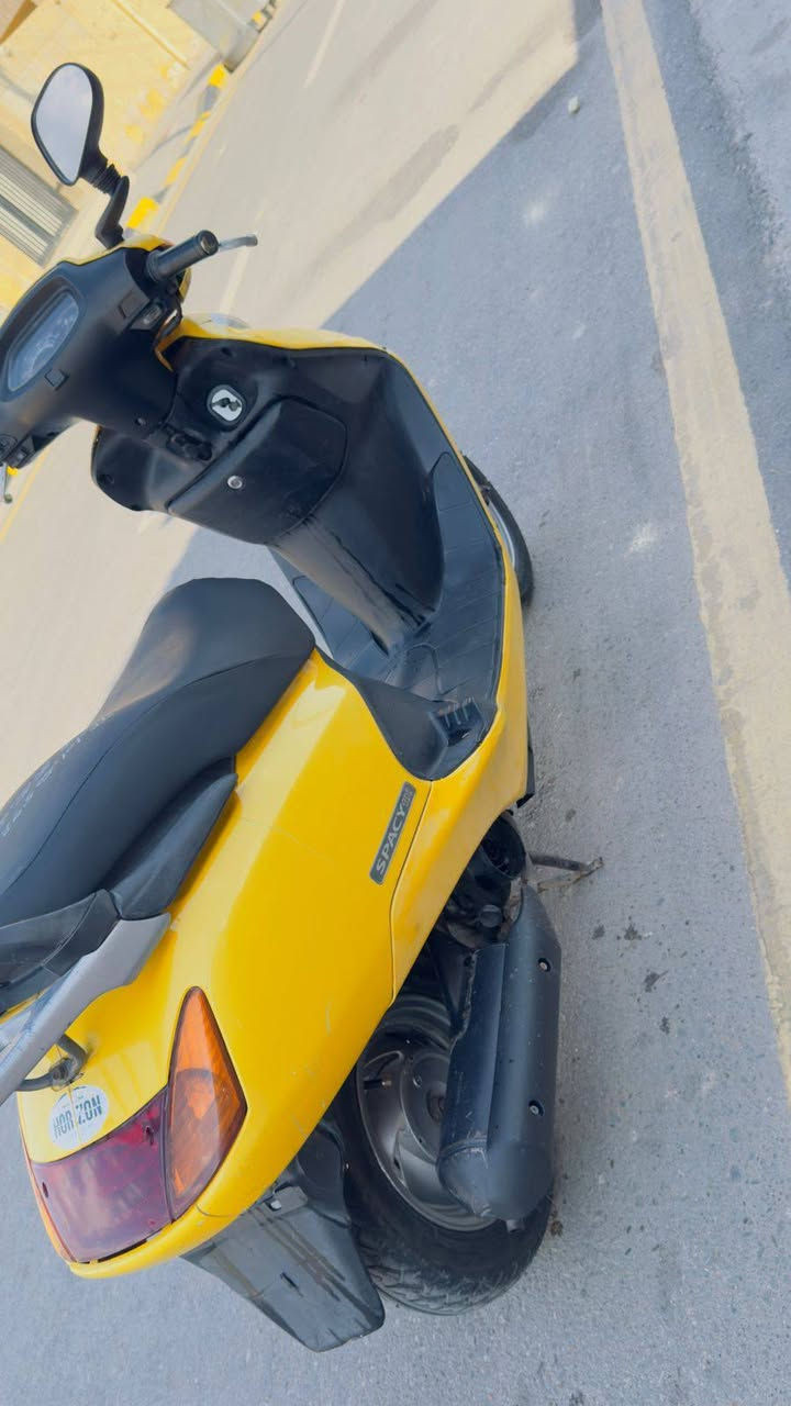 سلام عليكم دراجه سبيسي ياباني للبيع دراجه خير من الله مبيه اي نقص كله شغاله كفر ياباني اصلي مكينه اول مرا تنفتح فقط رايمر 
العنوان الكوت الشهداء 
***********
