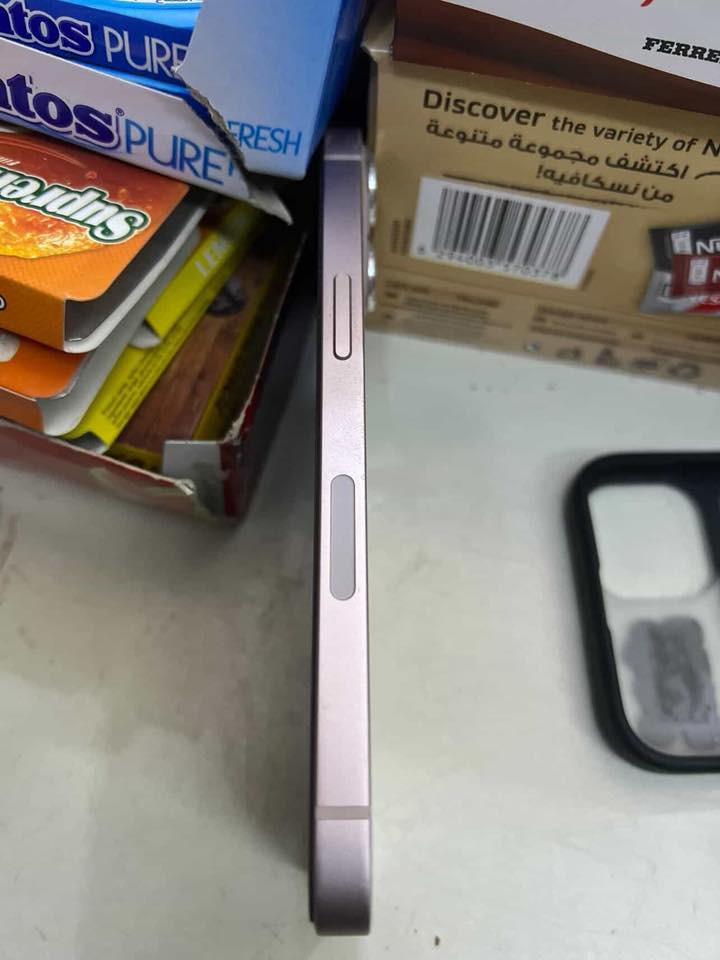 سلام عليكم 13 عادي وردي للبيع ذاكره 128 بطاريه88 حهاز نظيف كلشي ما ويا تستلم بس الجهاز مكفول من كلشي السعر 400 رقم ***********
