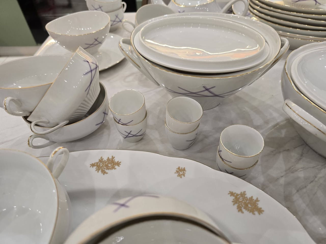 سيتات مواعين اثنين 
يتضمن كلاصات وفناجين قهوة وفناجين شاي ومواعن صغار وكبار وقواري وكاسات شوربة
المكان حي الجامعة 
سعر السيتين 50 الف
ملاحظة بعد اكو قطع ما مصورة


**إذا كنت صاحب هذا الإعلان وتريد حذفه لأي سبب، رجاءا أرسل رسالة إلى الدعم الفني**