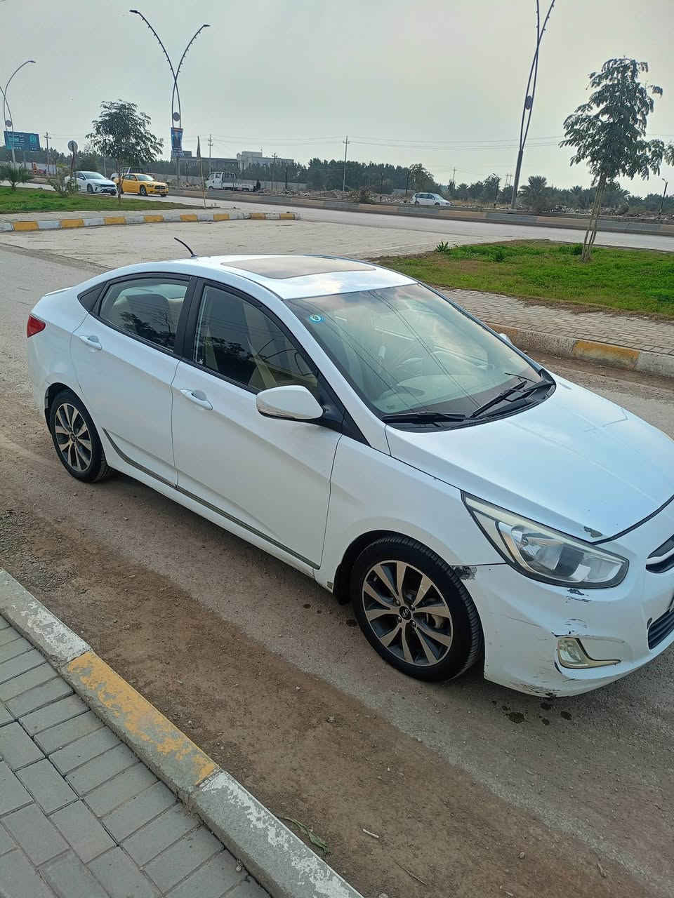 السلام عليكم
سيارة اكسنت موديل 16 فول مواصفات مكينة 1600 خليجي السيارة نظيفة جدا
السعر 110 رقم واسط 
الاتصال ***********
