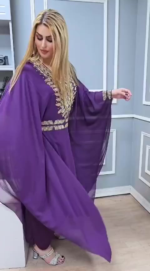 تخفيض سعر الكلابية
متوفر 6 موديلات 
كل موديل متوفر ابيض والوان 
*********** واتساب
