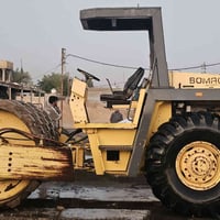 حادلة ضلفية • بوماك • منفيس