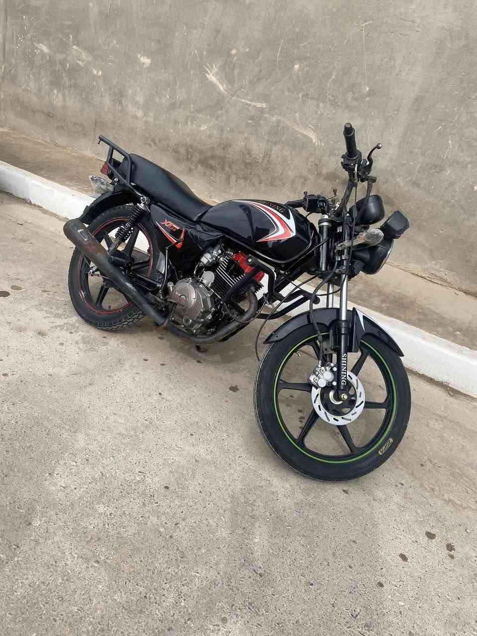 سلام عليكم دراجه شاينك موديل 23اوراق كامله 5اوراق بيهة نضافه فول اي نقص ما بيهة تانكي جديد ما بي اي زنجال  كهربايات كلها شغاله مكاني ديالى كنعان ‭‭0783 822 9278‬
