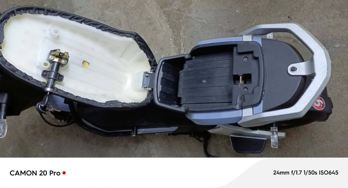 للبيع ماطور شحن 🔋⚡
حجم ١٦
لايت أمامي وخلفي شغالات
اشاير شغالات 
بطاريات ٤
 
السعر ٢١٠ وبي مجال شي قليل
الخاص مفتوح


**إذا كنت صاحب هذا الإعلان وتريد حذفه لأي سبب، رجاءا أرسل رسالة إلى الدعم الفني**