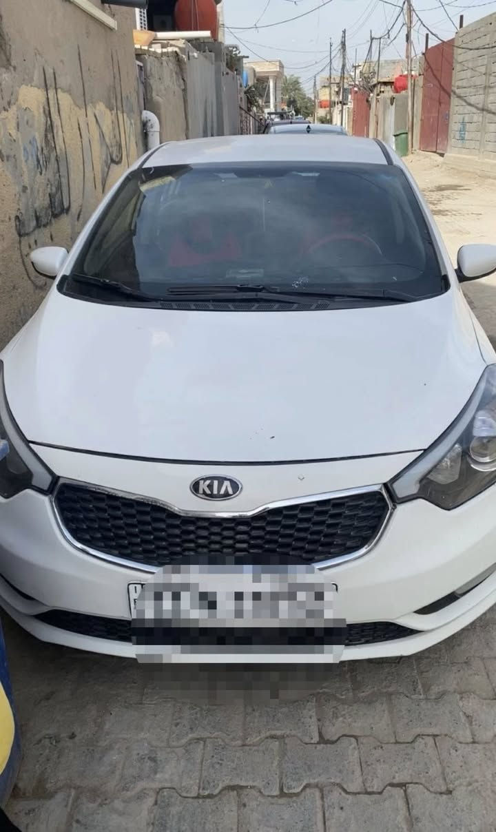 السلام عليكم سيراتو ٢٠١٤ خليجي رقم بغداد نكليزي محرك ٢٠٠٠ بدون حادث وسونار موجود بصور دوش سيار مابيهه اي نقص ولا تبخير خير من الله السعر ١٢٥ وبيهه مجال مكاني بغداد هاتف ***********
