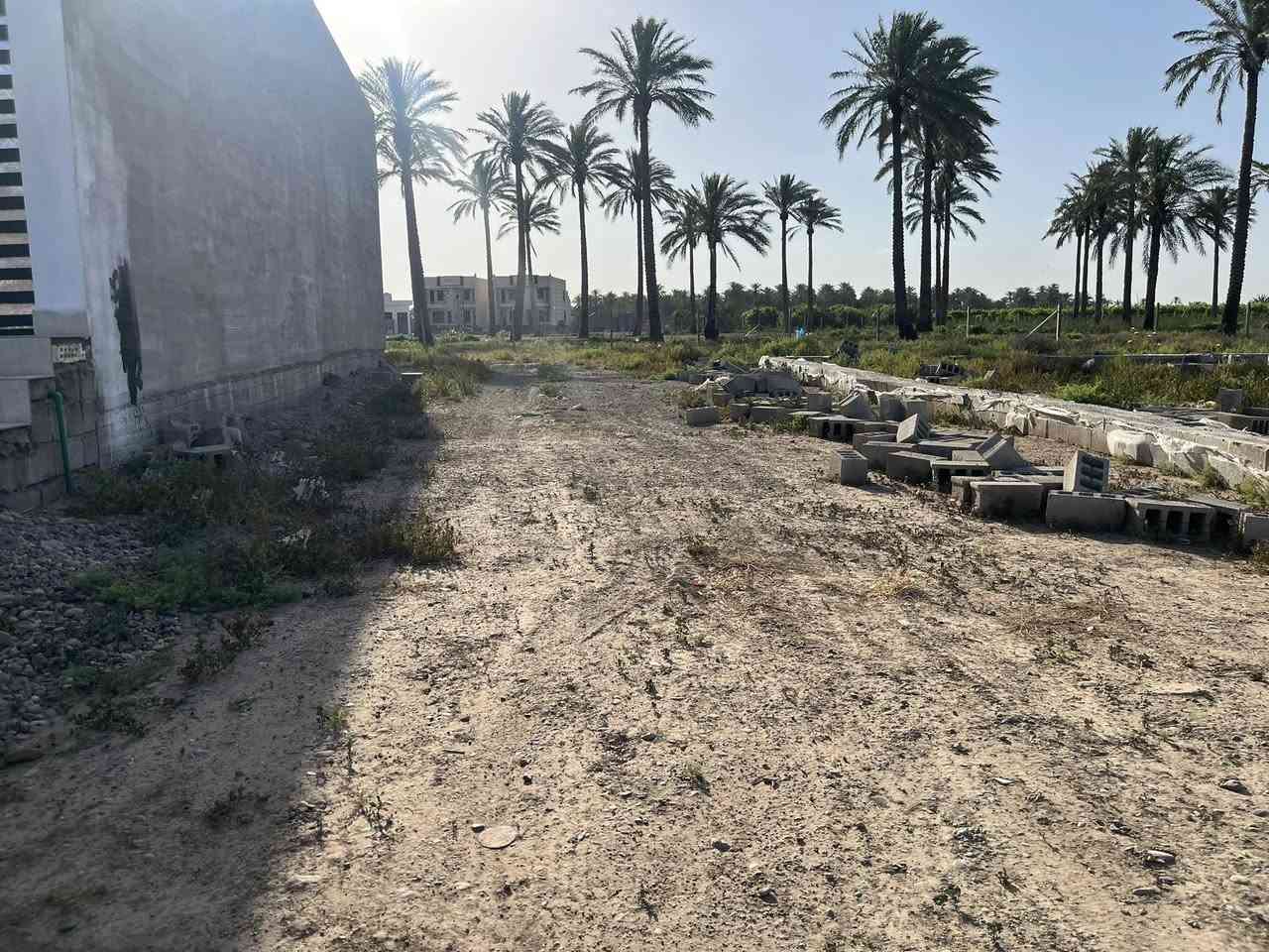 للبيع قطعه ارض زراعية تجارية 

المساحه ١٨٥ متر  عالتبليط 

السعر ٤٤ مليون وبيه مجال 

الموقع - جمعية الامام - مقابيل دائرة المرور الجديدة 
- مجاور المحلات الجديدة 

الواجهه ٨،٥ متر 

النزال ٢١ متر 

مواصفات الموقع 

١- دائرة المرور الجديدة 
٢- دائرة المجاري 
٣- محلات تجارية واسواق 
٤- مديرية تربية جنوب صلاح الدين 
٥- ملاعب خماسية 
٦- مركز صحي حي الزهراء 
٧- كراج بلد الموحد 
٨- الشقق السكنية 
٩- تبليط وخدمات ومجاري 
للاستفسار اتصل *********** _ ***********
