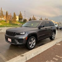 جراند شيروكي لاريدو • ٢٠٢٣ • ٤٨٣٠ كم