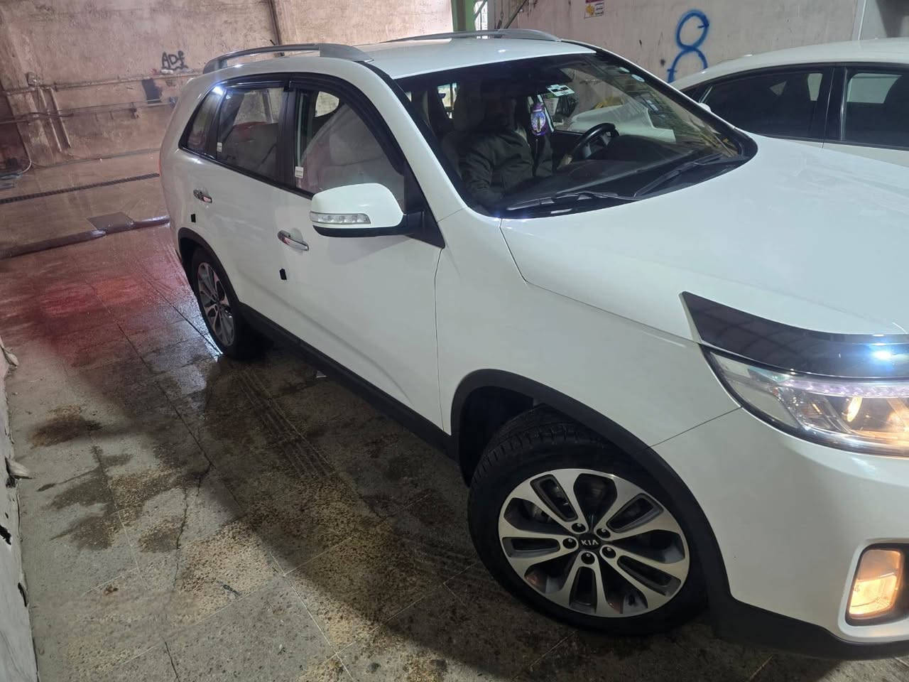 للبيع للبيع فقط
سورنتو ٢٠١٥ خليجي
مكفوله  من الصبغ والضربه والبارد محرك ٤ سلندر مفتوح بصمه  ابواب مع بصمة تشغيل  كشن السايق كهربائي
بردات خلفيه بلادي 
٧ راكب  تبريد ٣ قطع 
اناره داخليه علامات سورنتو اضائه
كامره حساس امامي خلفي 
لد امامي خلفي  حاجب 
مري شفط ترحيب اناره اشاير
شاشه دشبول
تبريد بيانو فول تحكمات ستيرن جهتين
صدر امامي خلفي جديد 
تخم تاير باتري جديد 
داخل صاج اسود 
انظمة قياده وانظمة ستيرن نظام ايكو 
سياره بدون نقص جاهزه وجديده
ماشيه ١٣٦الف 
كير  مكفول 
مكاني ديالى / بعقوبة 
سعرها 180ورقه وبيها مجال
 اتصال ***********
