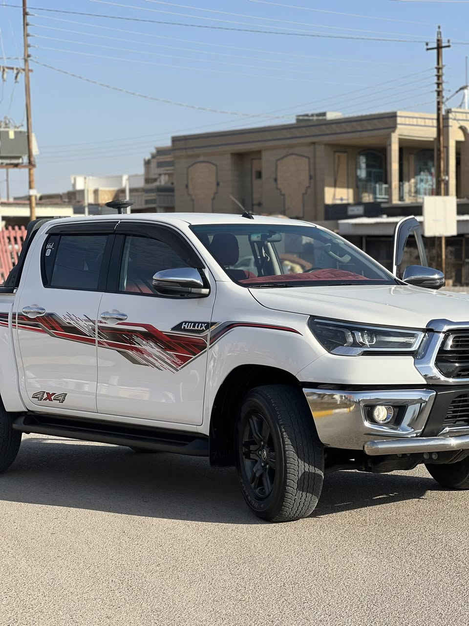 بسم الله والصلاة والسلام على محمد (ص)
تيوتا هايلكس جيهان سعودي 
فول مواصفات واحد ع واحد مكفوله كفاله عامه 
١.شحن لا سلكي 
٢.بصمه
٣.قطعتين تبريد 
٤.مريا شفط
٥.تحكم ستيرن + تثبيت سرعه 
٦.ثلاجه+مساحه خزن 
٧.رقم شمالي سنويه بأسم راعيه 
٨.ممشه السياره 75km حقيقي 
٩.موديل٢٣
١٠.كشانه اماميه تدفئه تبريد 
١١.محرك ٢٧٠٠
السياره مو نضيفه لا جديده بمعنه الكلمه محرك جسمه داخله كله بشرط مكان السياره الأنبار الخالديه للشرايه فقط ..

رقم صاحب السياره 📱
***********
***********
