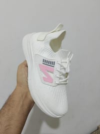 كوتشي حريمي • مقاسات ٣٧-٤١ • الكرتونه ٥ جوز