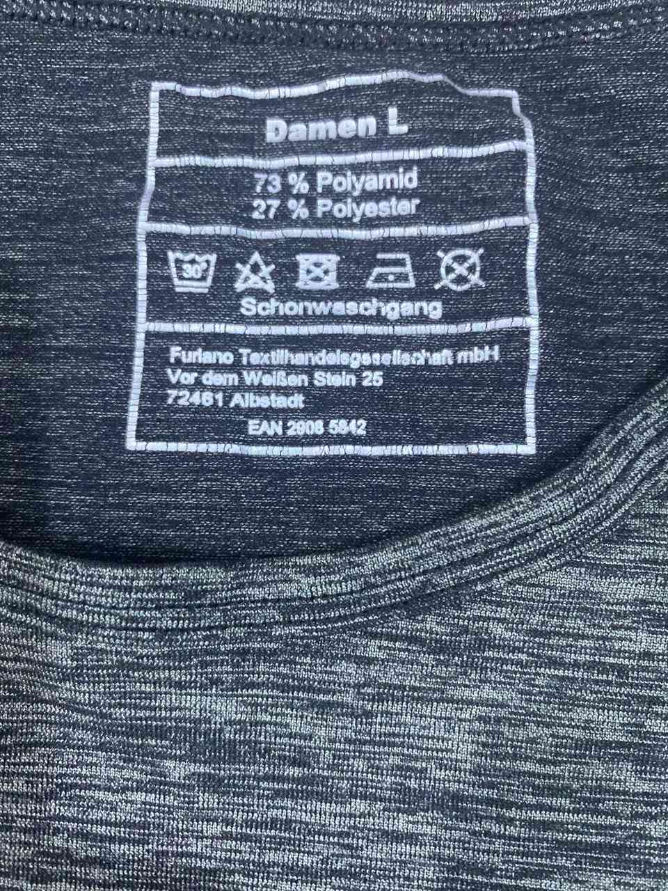 بهاري اصلي غير مستخدم نظافة 💯
قياس L 

السعر 15 الف مع التوصيل 

درجة اولى شرط الفحص


**إذا كنت صاحب هذا الإعلان وتريد حذفه لأي سبب، رجاءا أرسل رسالة إلى الدعم الفني**