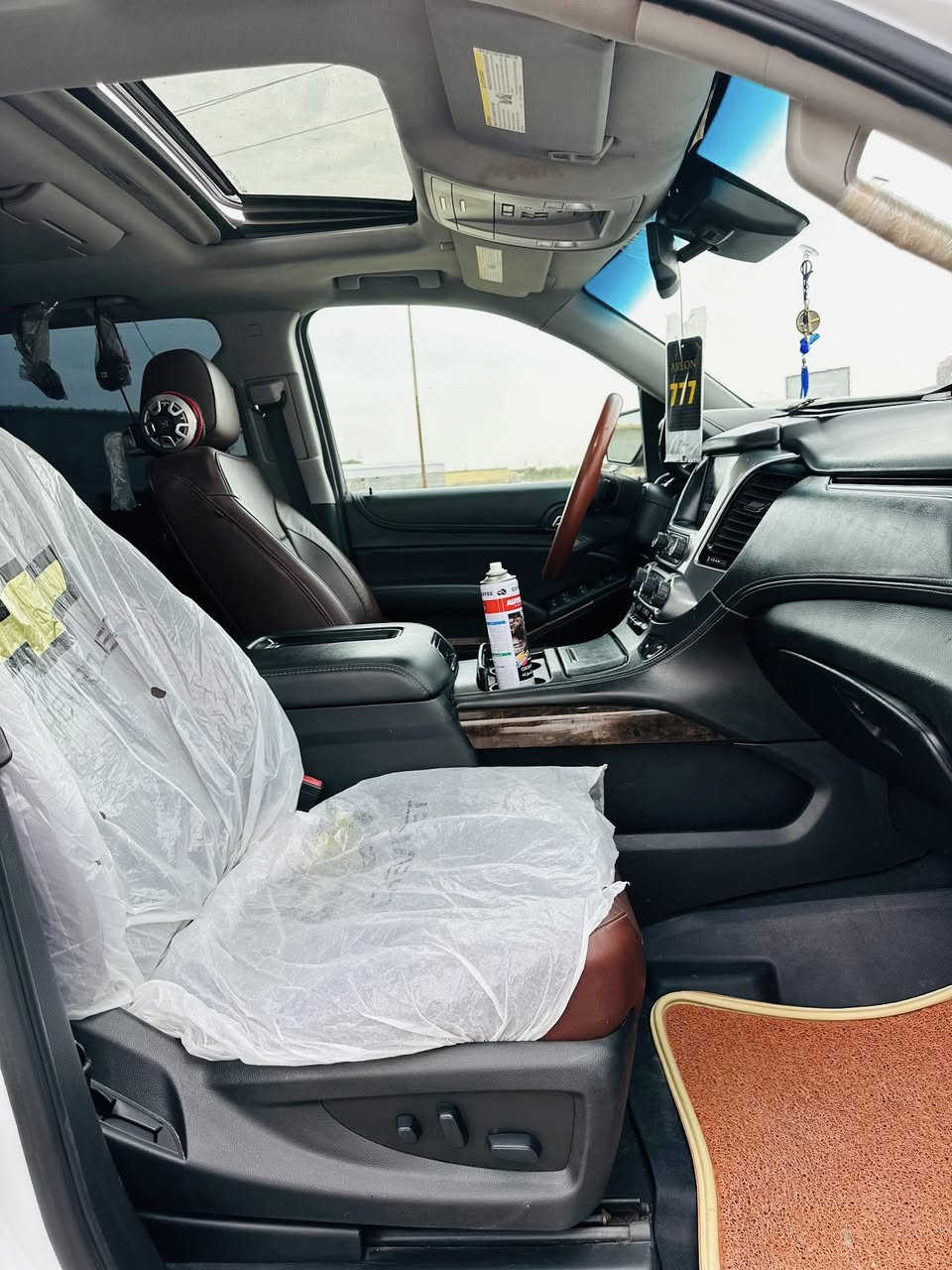 يالله سلام عليكم للبيع  تاهو2019 فول 1/1 مايحتاج اذكر مواصفات فتحه دوس كهربائي داخل ملكي وقرميدي رقم بغداد دولي بسمي 
حادثه جاملغ وبنيد نفسهن مصبوغات فقط باقي كفاله عامه ماشيه 159 ألف مكينه وكير كفاله شرط الفحص تخم تاير حداديه ويل برايمر شراي اتصل *********** مكاني الناصريه بيع مستعجل
