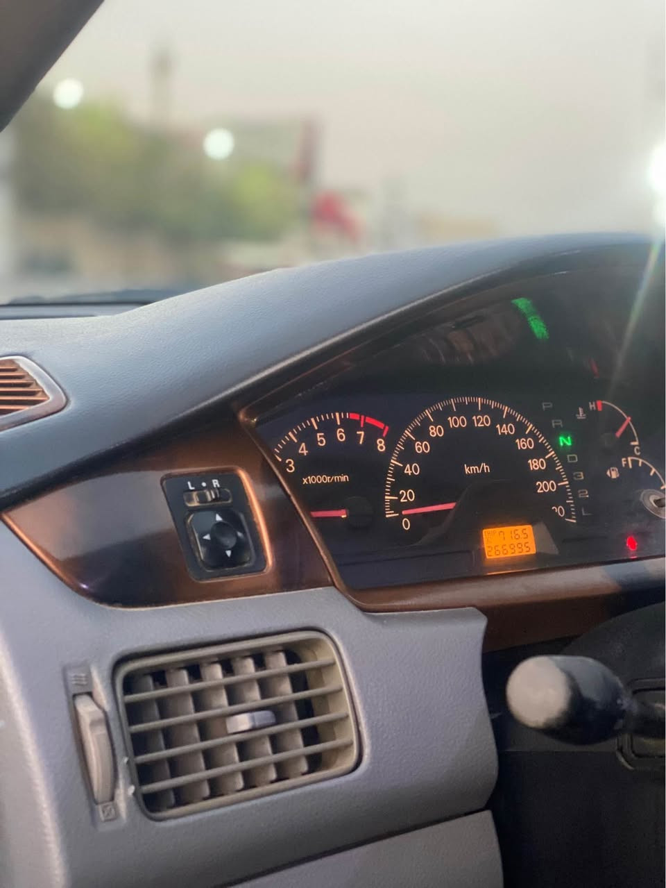 لانسەر ٢٠١٠ تۆماتیک مەکینە گجکە عیزام سبوخ بئ لیدران بئ دەحم بس جەمپەکی پیشی هەیە باقی بەشەرت سەقفو شانی سبوخی نیە گیرو مەکینە بەشەرت. مشتەری تەلەفۆن بکە***********هەولیر أربيل, العراق
