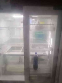 ثلاجه • نضيفه • استعمال قليل