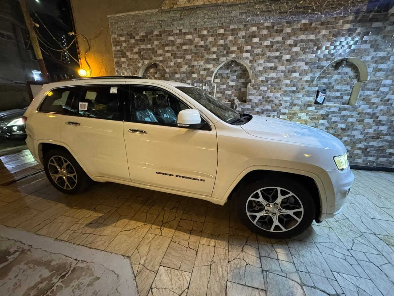 Jeep. 2021       || جيب ٢٠٢١
السلام عليكم 
جيب اوفر لاند خليجية وكالة هارلم 
📍مكفولة كفالة عامة 
ماشية ٣٥ الف 
جكات
بانوراما 
شفتات بل ستيرن+تحكمات+تدفئة
٣ شاشات 
داخل قرميدي
كشنات تدفئة+تبريد+كهرباء 
الكشنات الخلفية تدفئة
لايت زنون ابيض ثلجي ❄️ 
مرايات اوتودم+شفط
رادارات جانبية + رادار خلفي 
السيارة بعد بيهة هواي مواصفات 
رقم تلفون *********** بي واتساب 
مكان السيارة بغداد المواصلات
