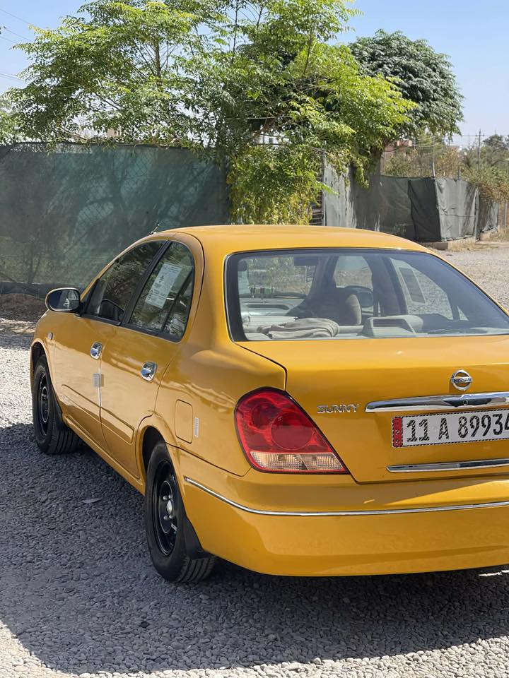 نیسان سەنی یابانی
مۆدیل ٢٠٠٨ 
٤ تای تازە 
گیروو مەکینەی بەشەرتی فەعس 
لەدواوە زەربەی هەیە 
کارتی بانزینی هەیە 
سەیارەکە تازە   هەموو گیانی جایزە ماڵی دۆستە 
سعر ٧٥ 
***********
***********
