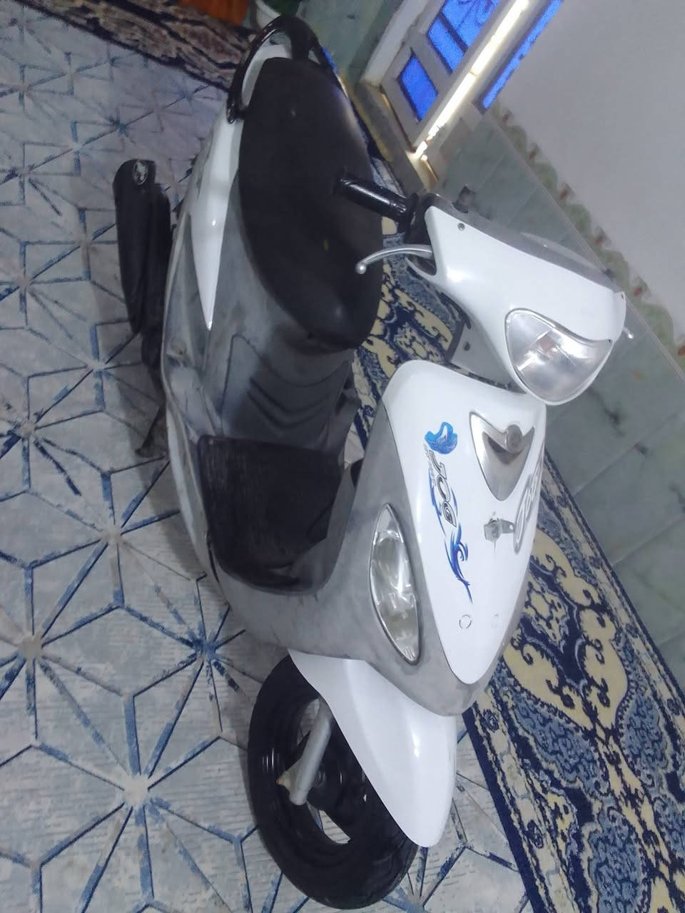 للبيع دراجه ماكس منغولي مفتوحه بوشه وبستم شغاله من الطول للطول بس سلفها مايشتغل عوزه شي بسيط شلعه ومعدل كلش قويه السعر 450 وبيها مجال قليل بيع مستعجل مكاني سوق الشيوخ  الاستفسار على الرقم ***********
