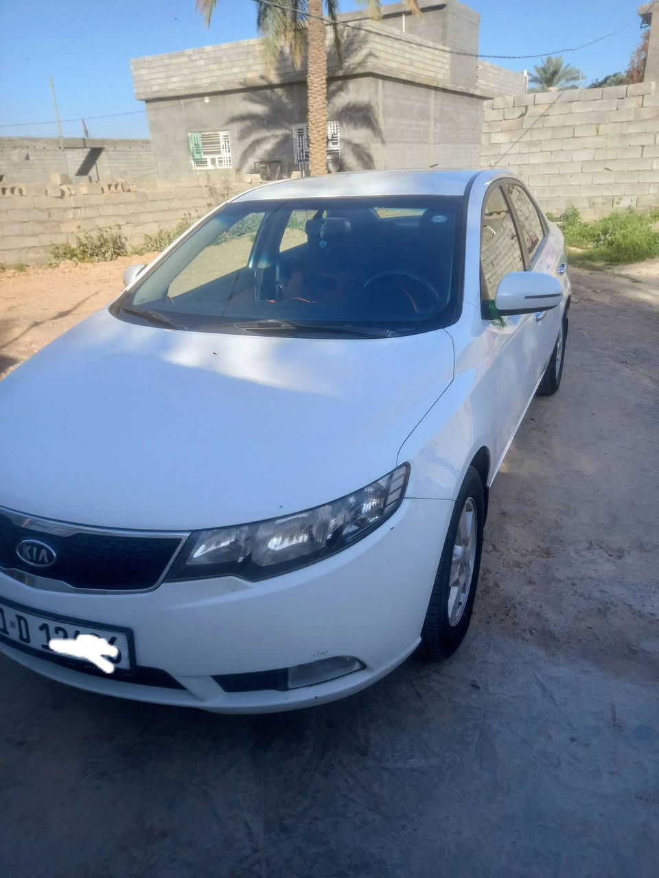 السلام عليكم 
سيراتو موديل 12 محرك 1600 رقم سليمانيه مكفولة الشراي يتواصل ***********
