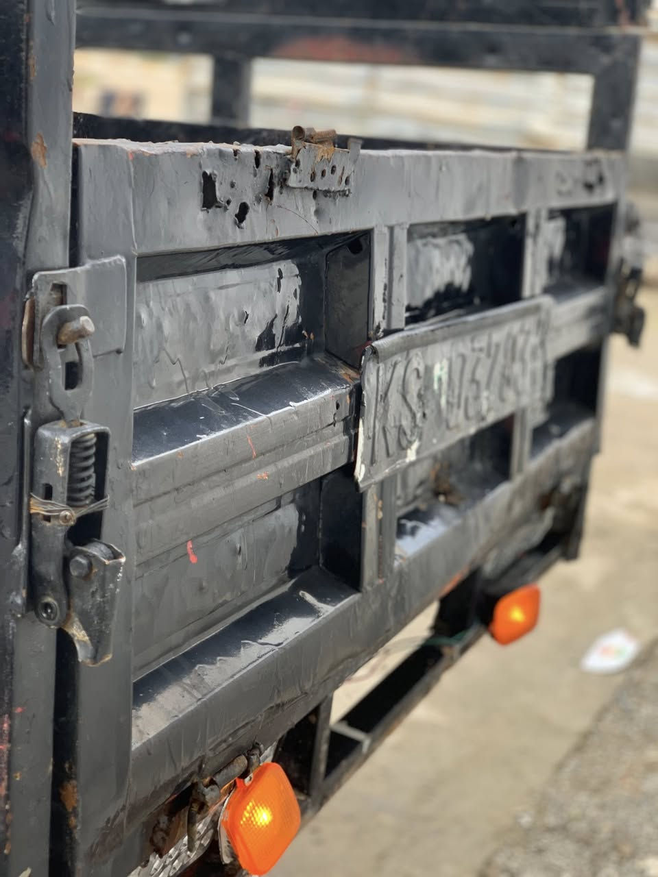 السلام عليكم ستوته دايوان للمراوس ب ستوته او موطور رياعي أربع تايرات العنوان العلم ***********
