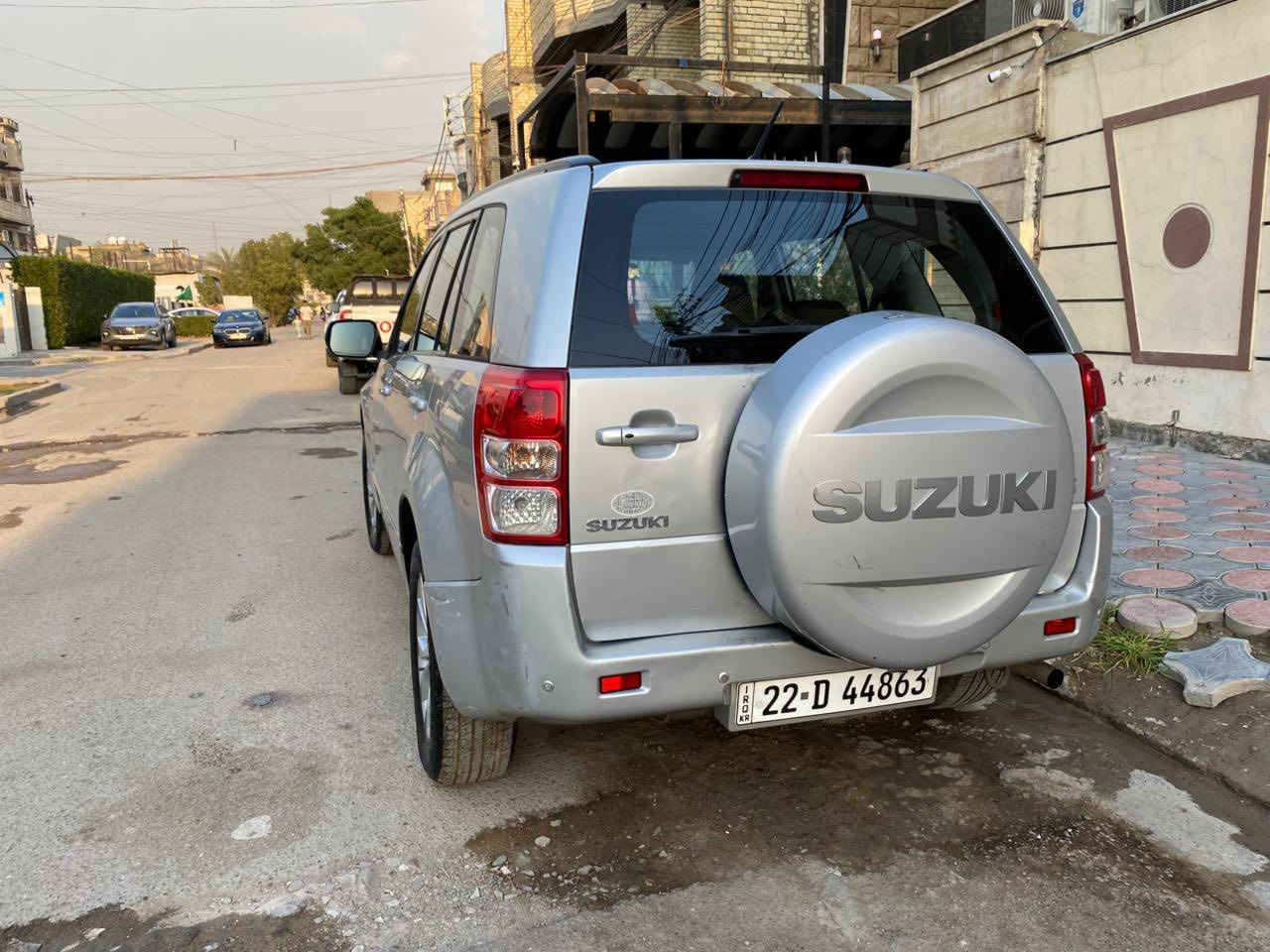 السلام عليكم سازوكي فيتارا موديل ٢٠١٥ سياره مكفوله كفاله عامه لا صبغ ولا ضربه مكينه ٢٤٠٠ دفع رباعي فول مواصفات بصمه ماشيه ٨٨ الف سياره جديده مكينه مكفوله الرقم ***********
