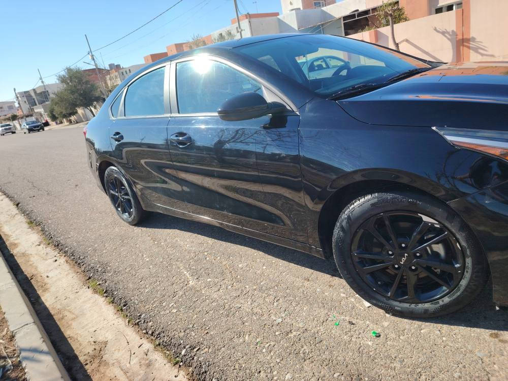 بيع ومراوس حسب قناعه مع سياره رقم شمالي.. 
كيا فورتي ٢٠٢٣ بدون صبغ فقط تعديل بارد ثلث مكانات بسيط ماشيه ٣٥ ميل  سياره جديده من كل نواحي..  سعره ١٥٣ عنوان اربيل عنكاوا  *********** أربيل, العراق
