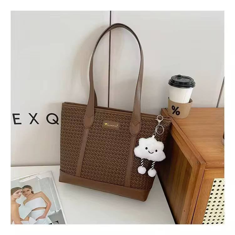 للحجز والاستفسار 
***********
https://t.me/zmkaton
