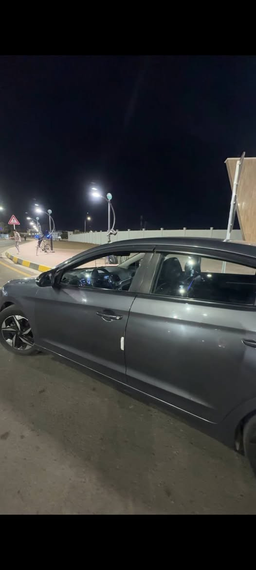 السلام عليكم
 انتره 2019 وارد كندي
سياره نضيفه نص فول 
السياره. جاهزه ضررها قطعتين باب السايق والوره  عل بارد مكاني ناحيه حمام العليل  السعر 150 وبيهاا مجال شي بصيط 
تفاصيل اكثر. ***********
