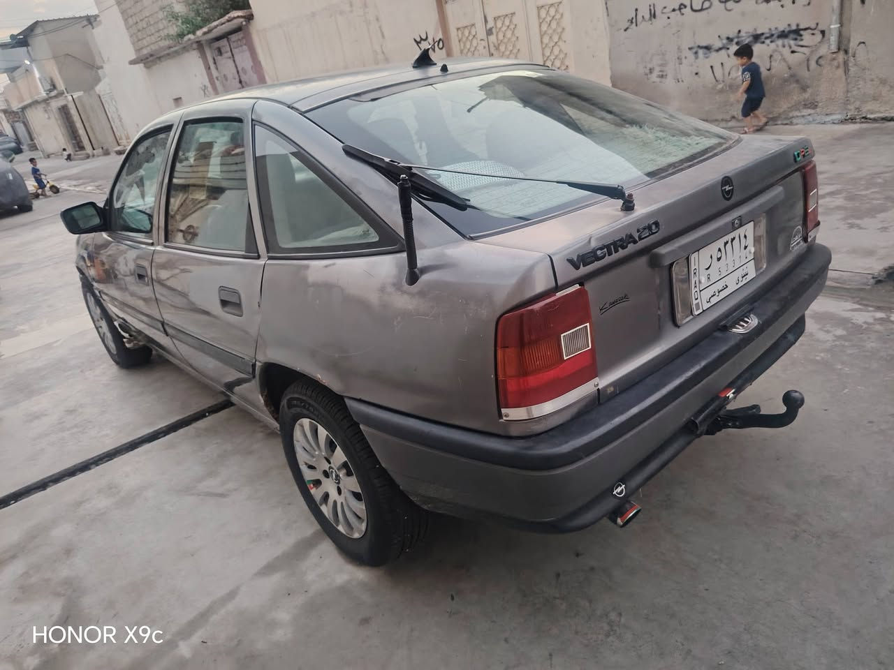 اوبل فكترا موديل 90 محرك 20 كير توماتيك ماكينه جديده مال كصه طقم تايه جديد والباقي كدام العين الاستفسار على هذا الرقم اتصال واتساب ***********
