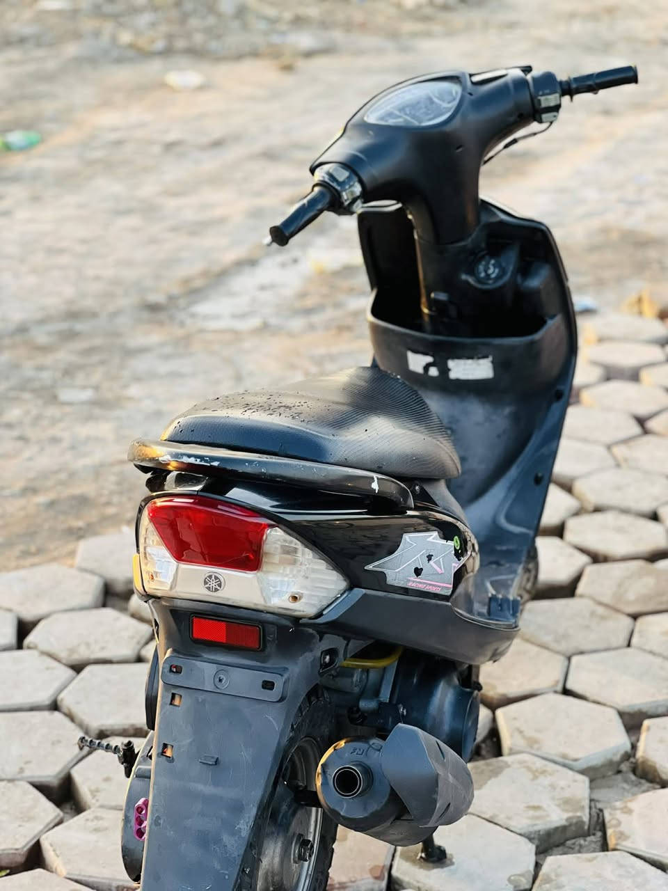 السلام عليكم.. اخوان..... 
دراجه ماكس حلوه #ومرتبه ماناقصه حرف

سلف هندر #كهربائيات بصورة عامه شغالات

الماطور #معروض ب650.. مكانه #بقضاء الموفقيه

 ***********... @الجميع
