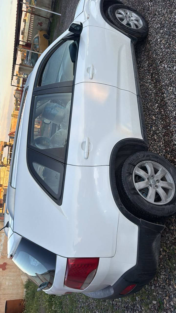 السلام عليكم
سورنتو موديل ٢٠١١ 
رقم اربيل دولي 
٧ راكب بيها جاملغ مصبوغ 
للاستفسار ***********
