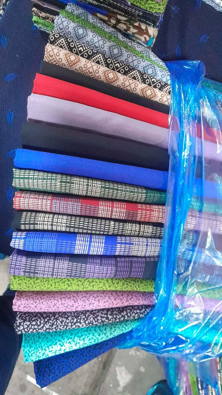 السلام عليكم توفر اليوم كشمير أيطالي مغربي العنوان بغداد الشورجة شارع الرشيد سوق العريض يوجد توصيل لكافة المحافظات للتواصل على الرقم *********** واتساب متوفر كافة الألوان
