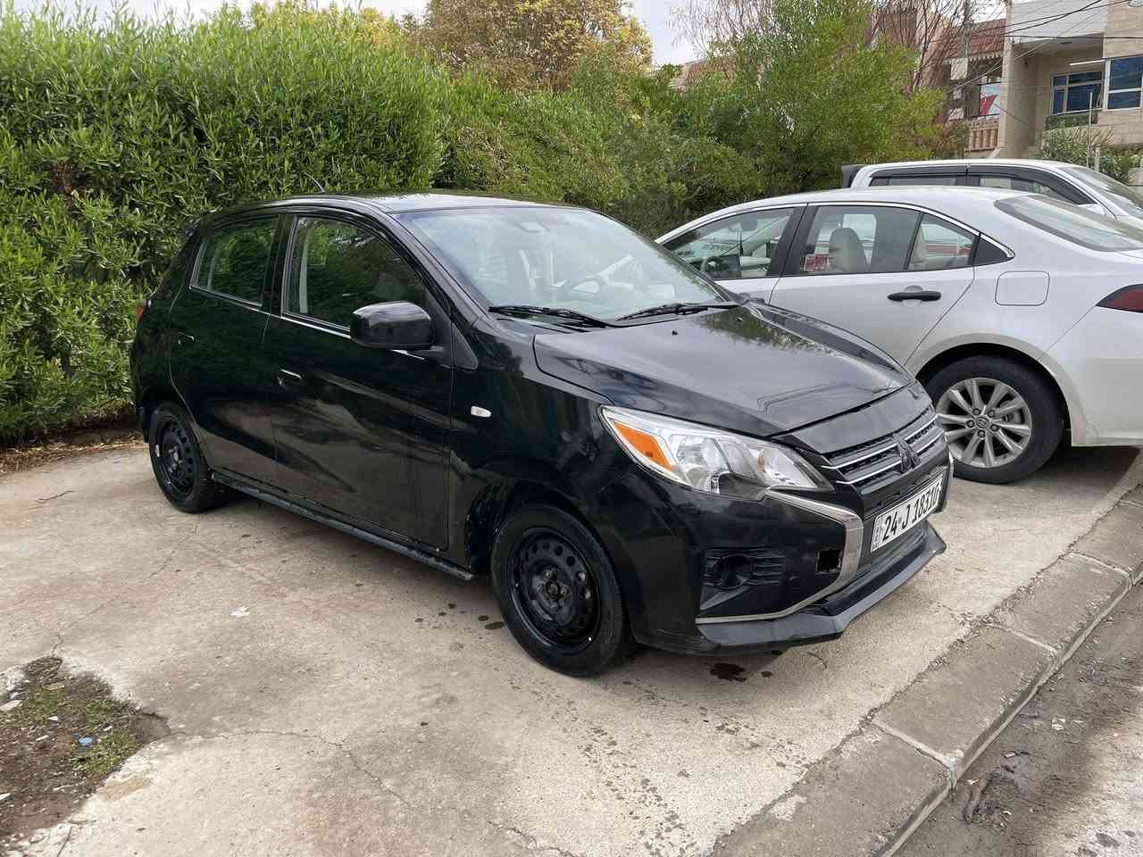 متسيوبيشي ميراج هاج باك  
موديل 2021 ... 
السنوية جدید والرقم شیمال الجديد ( الانكليزي ).. 
تحويل ثاني يوم و مكان السيارة اربیل ..
مواصفات السيارة 👇🏻👇🏻👇🏻
🛑المكينة1200cc
🛑الكيرcvt
🛑التشغيل و الباب و الجنطة بصمة
🛑تحكم ستيرن جهتين
🛑اوتو لايت
🛑اربع جام كهرباء +جامه السائق اوتو
🛑تدفئة كشنات
🛑حساس اطارات
🛑شاشة كبيرة نظام كار بلي
🛑شاشة ثانية خاصة للتبريد
🛑منفذ USB
🛑اشاير بالمري
🛑دكتات التبريد و منصة الكير كاربون فايبر
🛑تجوة الايد لاربع ابواب كاربون فايبر
🛑بك لايت لد
🛑رادار امامي مع توقف ذاتي مع الرادار
🛑انظمة قيادة ايكو و سبورت
🛑انظمة تحديد المسار
🛑مانع الانزلاق
🛑نظام تثبيت السرعة
🛑نظام الABS للمكابح
🛑كشنات نص جلد ( سبورت ) مطعم احمر
🛑ستيرن نص جلد سبورت
🛑كاميرة اصل
🛑بلوتوث 
 
حادث بونت صفحە سکن بدون دواخر قطع واحد کلیر امریکا 
بدون شواصي و بدون لغود مكفولة من العيب الشرعي .. 

السعر ٨٥ ورقة و بيه مجال قلیل 

التواصل / ***********فایبر واتساب
