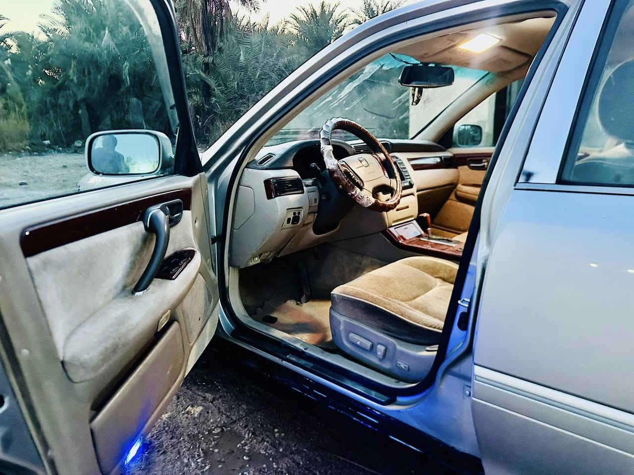 سلام عليكم .ملكه أدوات أدوات گصتين مكينه ديفور الكبير اربع دگم فول سياره حلوه ونضيفه 
كشنات كهرباء 
 متووم رقم وسنويه بيها 
تبريد ثلج 

كأمره امامي وخلفي 

برده خلفيه 

السياره جاهزه وشغاله نكرهً 

السعر 37 وبيه مجال للطيبين 

مكان ذي قار سوق الشيوخ 

***********واتساب

***********خط 

اتصل وبيكم خير انشالله 🩶
