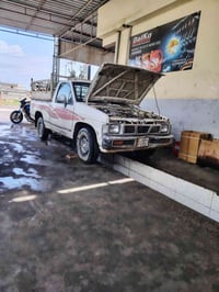 نيسان للبيع م  1993 محرك لاصرف ولانفخ  صدر نص عمر    07710195650