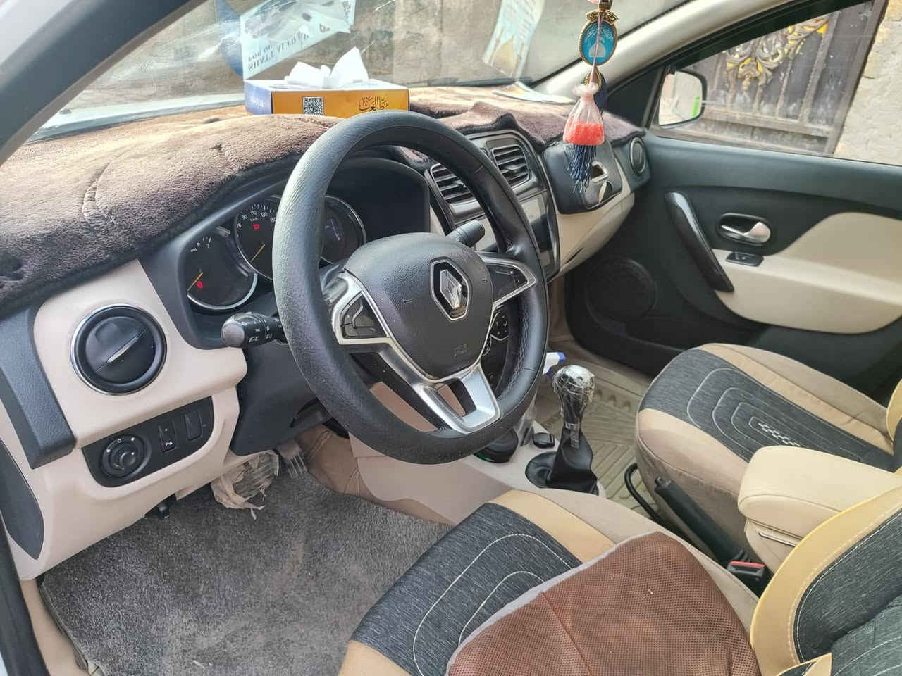 سلام عليكم من رخصت الدمن سياره
رينو سنبل موديل 22 اقصاد بعد شنه وستشهر اصير حره

مكفوله من كلشي رقم نجف اسياره بل بصره هاذ

*********** راعي السياره اني مكلف بل نشر
