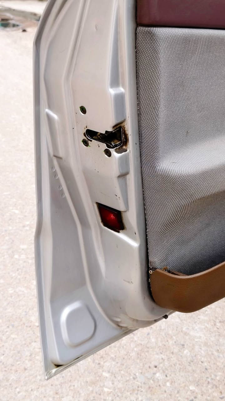 سمند موديل 2012
محرك وكير خير من الله
 صدر أمامي جديد
 صدر خلفي جديد
تبريد ثلج
كهربائيات كاملة شغالة
 رقم بغداد سيارة بمعنى الكلمة بالعافية على الياخذها 
 مكان بغداد  رقمي    ***********
