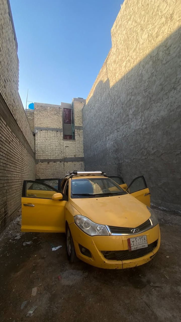 سلام عليكم شيري فلاوين ٢٠١١سيارهً محرك كير عينه وصنيه جديده صدر دواخل شاشه تخم تاير سياره كامله مكمله مال شغل على باب الله رايده 28 ورقه نقدواذا قسط مقدمه 15 كل شهر ورقتين *********** ابو يوسف
