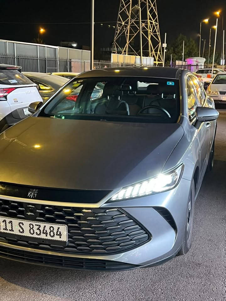 للبيع BYD كن بلاص موديل 2025 
ماشيه 15 الف 
السيارة مكفولة محرك وبطارية وكير
الجاملغ عكس السائق تعدل عالبارد وشويه بالصندوك هم بارد
شاحنتها والمنفاخ موجودة
السعر 18 مليون وبيها مجال بسيط
للاستفسار ***********
