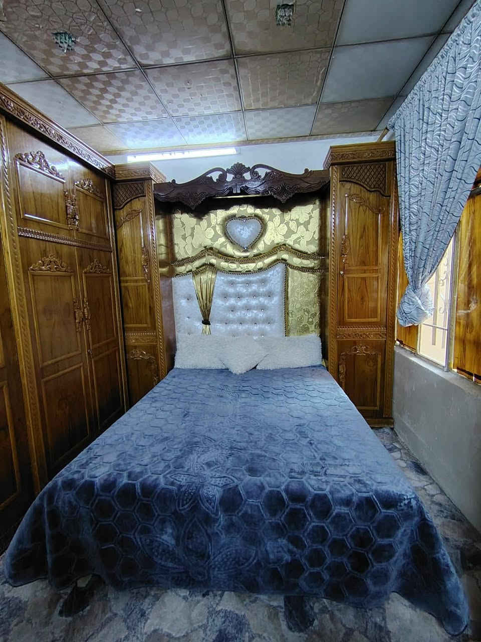 غرفه نوم خشاب ثقيله ونضيفه شرط اخو الجديد للبيع بمليون و600 بي مجال  العنوان موصل جانب الأيسر  حي البكر 
اي سؤال او استفسار توصل على هذا الرقم    ***********
