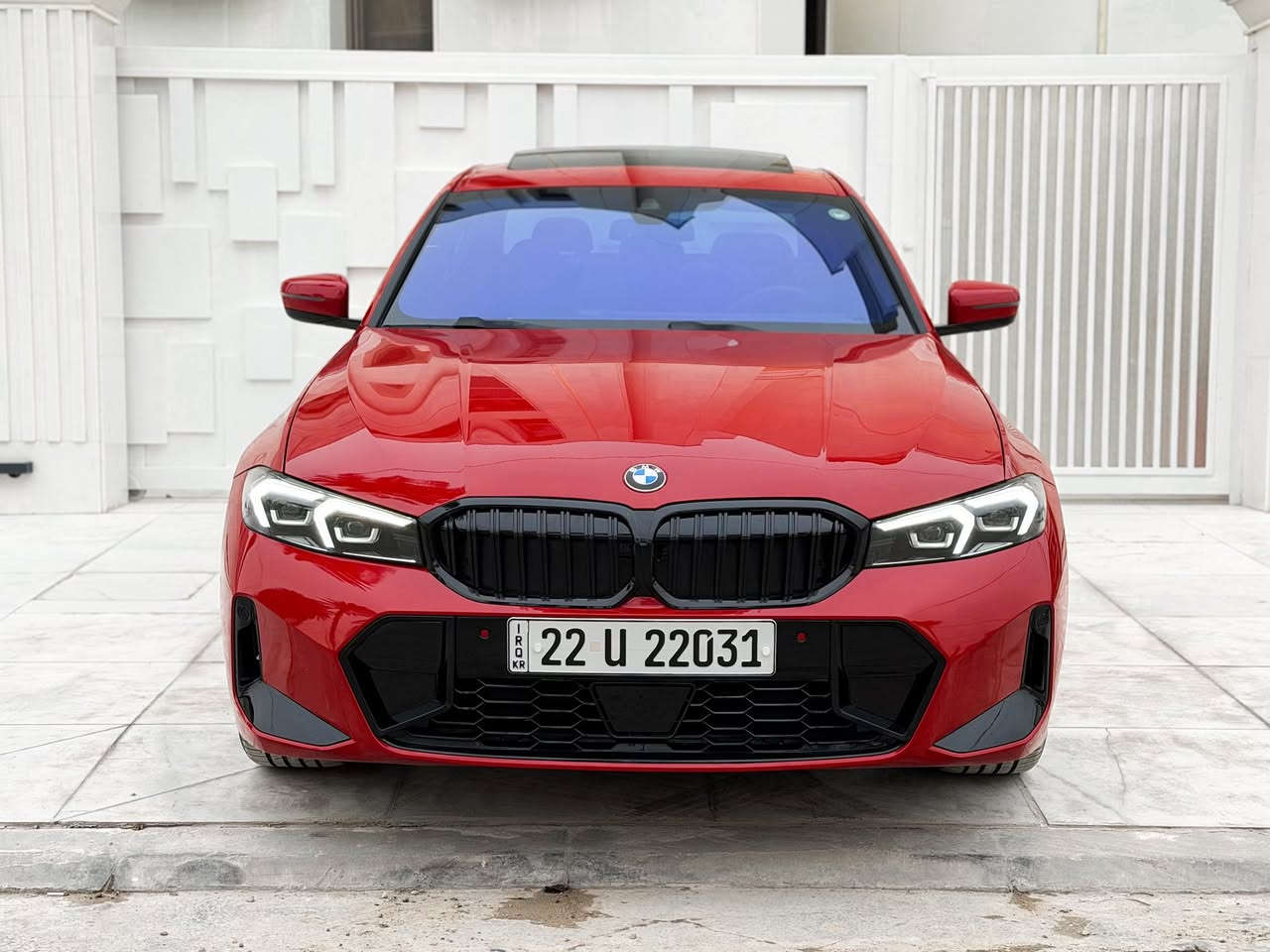 BMW 330i (M Kit) للبيع
الموديل:- 2024
العداد:- 25.000Mile

المواصفات الأعتيادية:-
فتحة سقف
بصمة تشغيل + بصمات دخول
المقاعد الأمامية ( كهربائية + تدفئة )
حساسات + رادرات 360
شاحن وايرلس

الحادث:- بسيط جداً 
١- صبغ ربع البنيد فقط بدون فتح او تبديل،
٢- بارد قليل مسافة ١٥سم بالصندوق
٣- ايرباك برده راجع سستم (بدون مقاومات)
شرط راديترات + غاز تبريد بلادي
تصليح درجة أولى 

" بيها باج تضليل رسمي من مرور أربيل باقي بي مدة سنة "،

السعر 31.900$
موقع السيارة اربيل شارع ١٠٠
للأستفسار ***********
