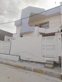 ٢٠٠م • طابقين كونكريت • ٤ غرف نوم